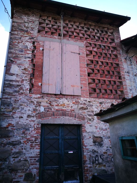 CASA INDIPENDENTE - 102-55